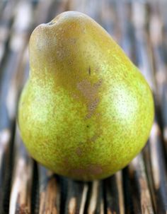 Golden Russet Pear Fruit Seeds for Planting – Heirloom, Non-GMO Unique Sweet Hybrid Garden Seeds
