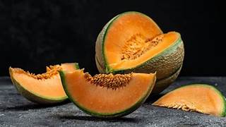 Muskmelon fruit seeds for planting – Heirloom & Non-GMO garden seeds for sweet, juicy harvests