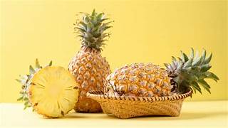 Yellow Pineapple Fruit Seeds for Planting – Heirloom & Non-GMO Garden seeds, easy-to-grow tropical fruits