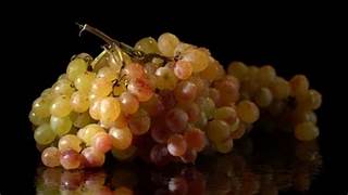 Yellow Red Grape fruit seeds for planting - Heirloom & Non-GMO vibrant vineyard garden seeds