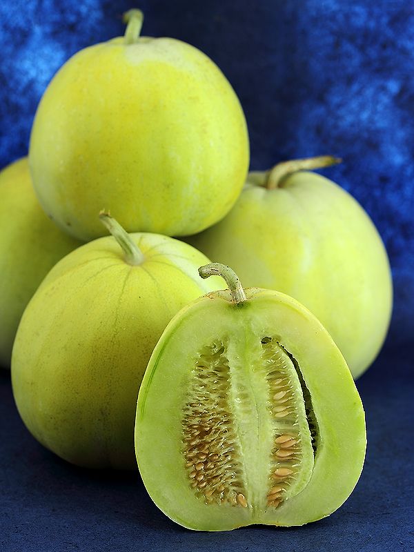Sakata's Sweet Melon fruit seeds for planting - Heirloom & Non-GMO garden seeds for juicy tropical fruits